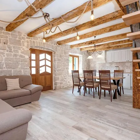 Stone House Iva Vinjani Donji Holiday home Donji Vinjani