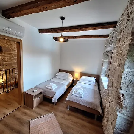 Feriehus Stone House Iva Vinjani Donji Donji Vinjani