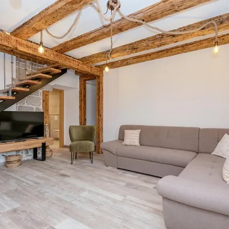 Stone House Iva Vinjani Donji *