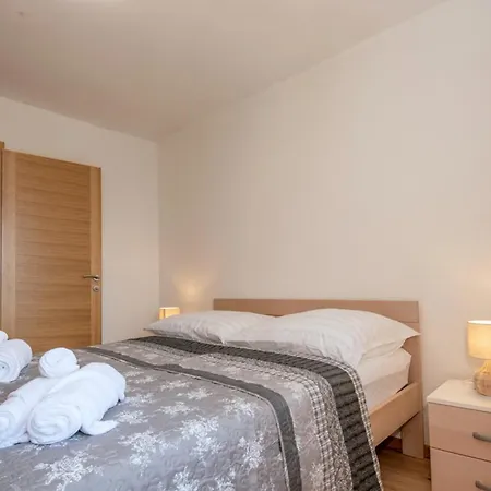 Feriehus Stone House Iva Vinjani Donji